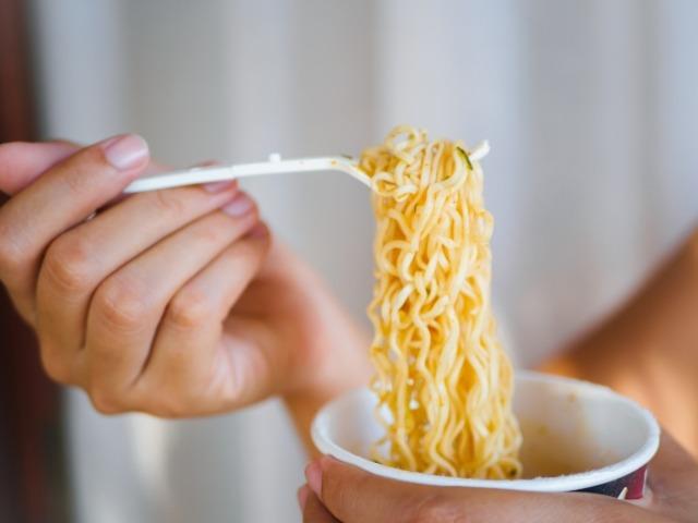 컵라면 <strong>전자레인지</strong>에 돌려도 될까