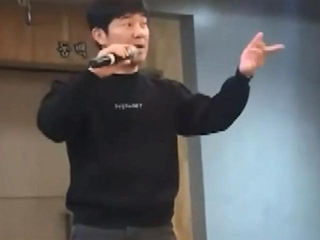 임창정, <strong>주가조작</strong>단 찬양 영상 일파만파…'피해' 주장 신뢰 뚝 [TEN이슈]