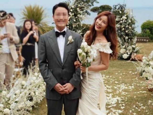 "부의 상징"...방송계 떠나 성공한 김준희, 연매출 100억 원대 CEO가 타는 날개 달린 차량?