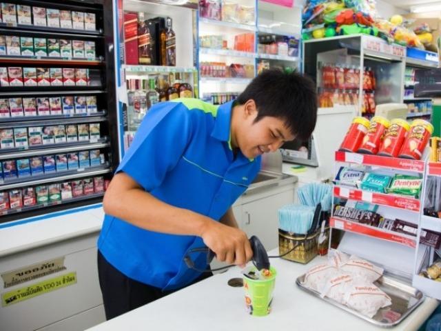 말레이시아 패밀리마트 <strong>주류</strong> 판매 전면 중단