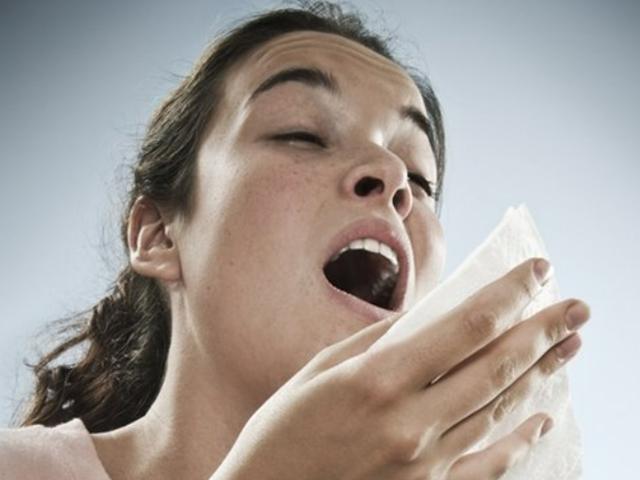 코 간질거려 '에취' 했을 뿐인데…다리 못쓰게 된 황당 사연