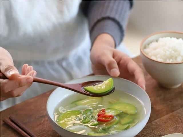 ‘눈 침침·노화 걱정’ …중년이라면 애호박 주목