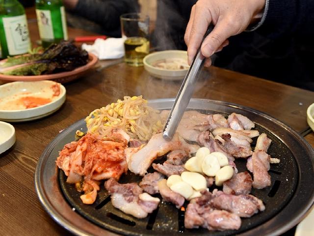 고물가 시대 가성비 갑 `김해 뒷고기`