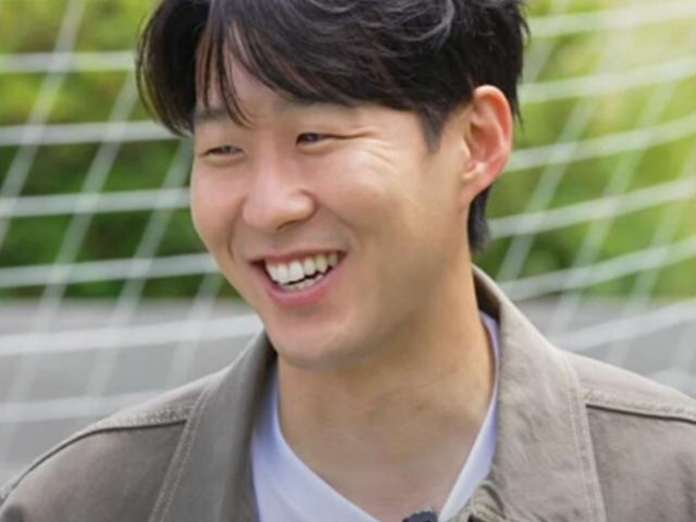 "<strong>손흥민</strong>이 유튜브에 출연.." <strong>손흥민</strong>은 오른발 왼발 중 어디가 주발일까?(+영상)
