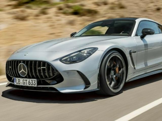 2인 아닌 4인승! 2024 신형 메르세데스-AMG GT 공개