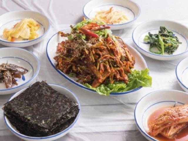 4대가 지켜온 황복매운탕 별미… 금강 유역의 '<strong>전국구</strong>' 백년가게
