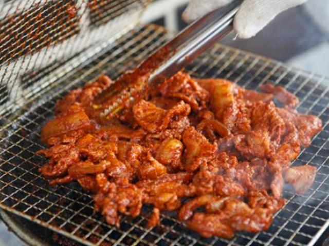 연휴때 부산 갔다면…꼭 한번 맛봐야할 부산역 건너편 '육미'