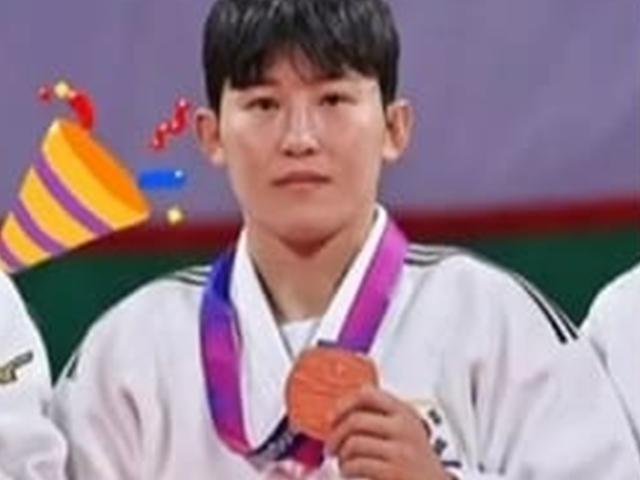 '이상순과 메달 약속했던..' <strong>효리네</strong> <strong>민박</strong>2 출연했던 유도부 정예린, 동메달 획득 (+윤아 반응)