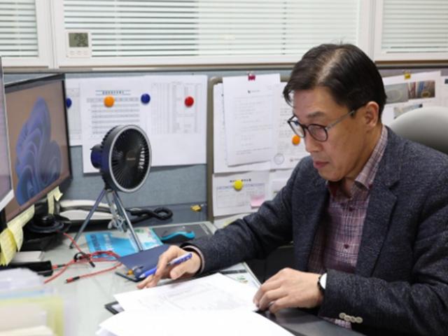 정년퇴직 다음날 새 직장 출근, 어느 빌딩 관리소장의 ‘가늘고 긴’ 평생취업기