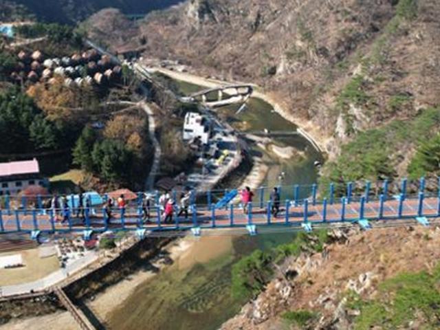출렁출렁~ 울렁울렁~ <strong>산</strong> 전체가 절경 품은 놀이공원