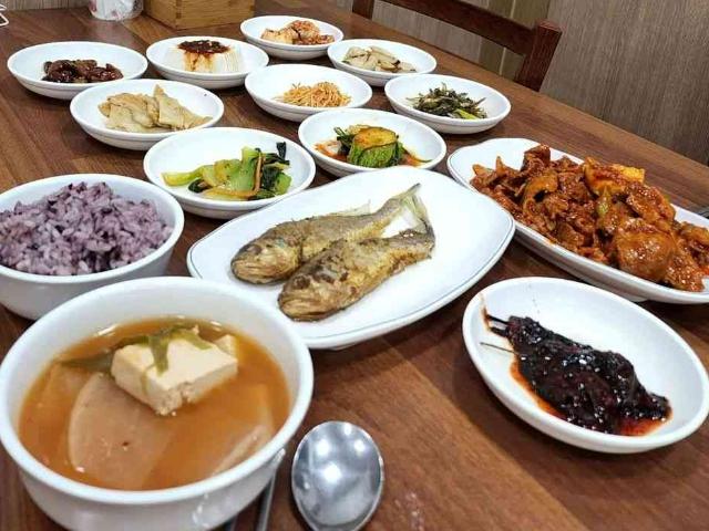 매일 먹어도 안 질리는 가성비 백반 맛집 5