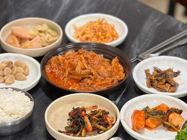 달랑 이 가격? 입이 떡 벌어지는 가성비, 서울 저렴한 <strong>맛집</strong> 5곳