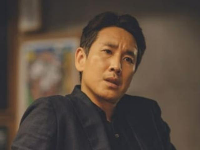 '하얀거탑, 파스타, <strong>나의</strong> <strong>아저씨</strong>, 기생충..' 2001년 데뷔한 배우 이선균의 필모그래피 모음