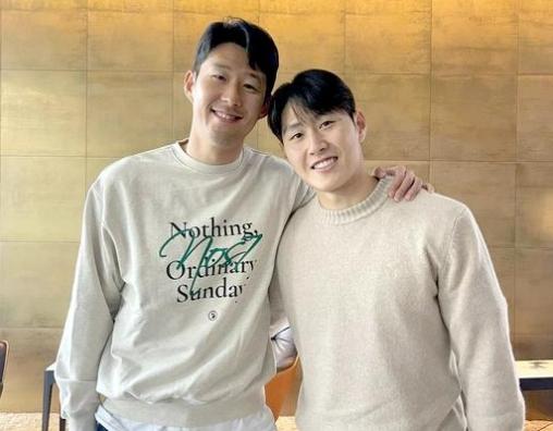 주장 <strong>손흥민</strong>, 이강인 용서하고 '활짝'..."너그러이 용서해주세요, 옆에서 특별히 보살피겠다" [전문]