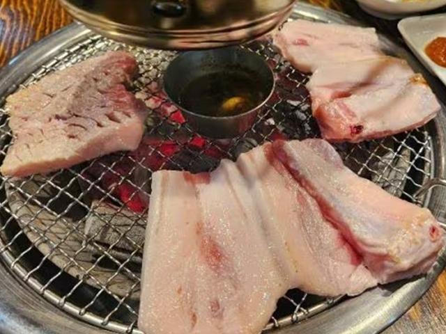 삼겹살 맛의 핵심이라지만… 비곗덩어리는 싫어요