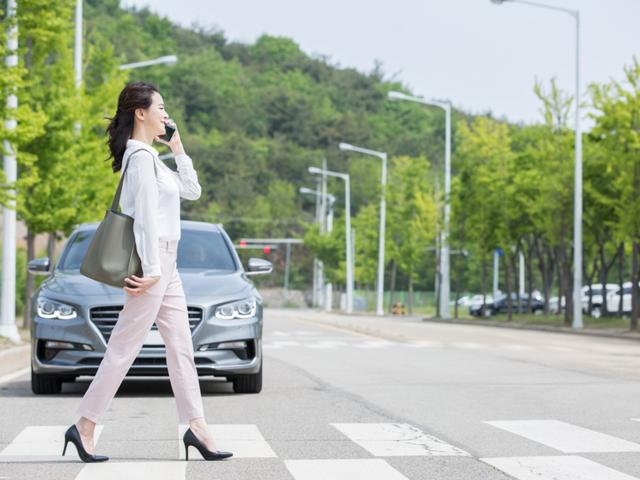 "놓치면 범칙금 폭탄 맞습니다"...어렵고 헷갈리는 우회전 일시정지, 이것만 기억하세요