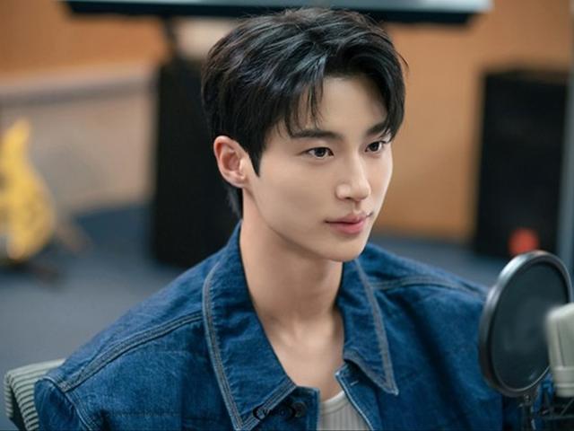 변우석 '세미리프컷'→에스쿱스 '피치퍼즈'...2024 여름 남자 <strong>헤어</strong><strong>스타일</strong> 염색 추천