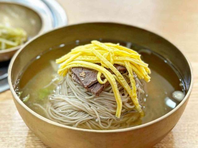 평냉의 <strong>계절</strong>이 돌아왔다! 가슴 시리고 짜릿한 평양냉면 신상 맛집 베스트5