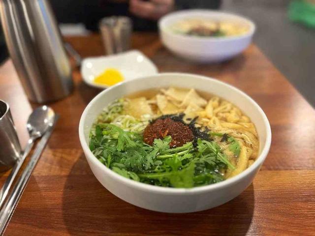사장님은 <strong>연예인</strong>? <strong>연예인</strong>이 만든 맛집 5