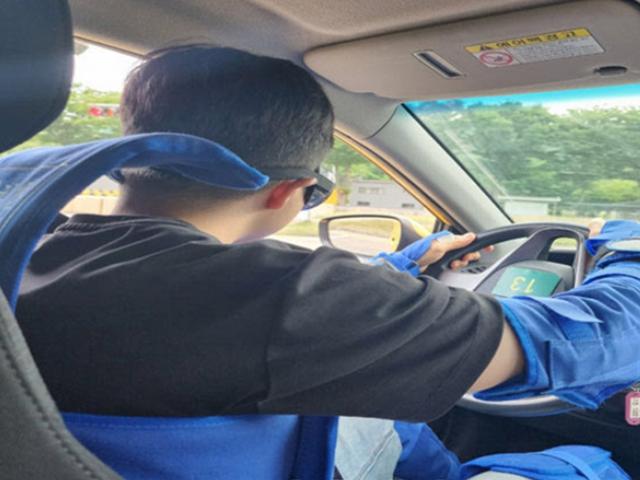 [르포]“실격입니다”…`80세 <strong>고령자</strong>` <strong>운전</strong> 체험해보니