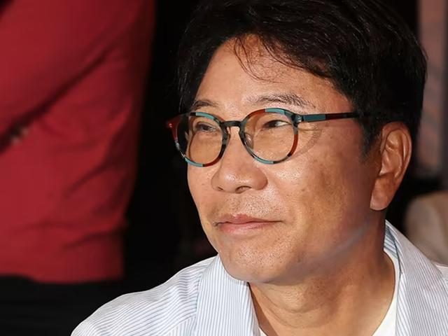 이수만, 故김민기 빈소에 거액 조의금…유족, <strong>고인</strong> 뜻따라 돌려줘