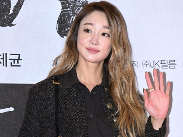 <strong>최여진</strong> "끝사랑, 쭉 같이가고파"..♥7살 연상 돌싱남과 공개연애→결혼 암시?