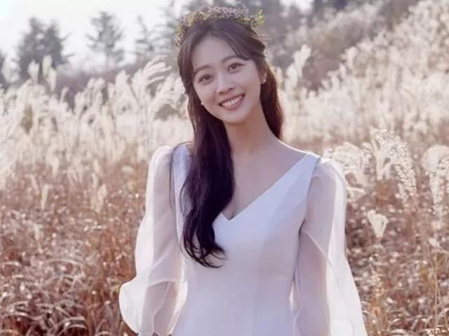 배우 조보아, 10월의 신부된다... 비연예인 남성과 깜짝 <strong>결혼</strong> <strong>발표</strong>