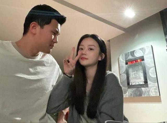 <strong>축구선수</strong> 김민재 이혼, 인스타그램에서 이미 티났다