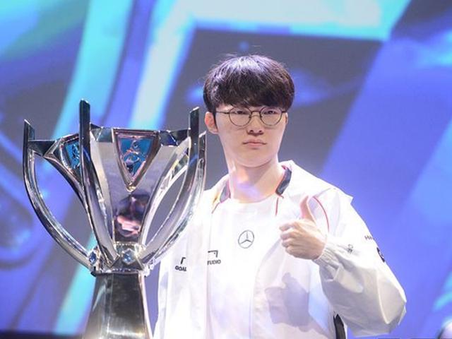 김희철·<strong>박보영</strong>·손흥민도 감격, T1·페이커 '롤드컵' 최초 5회 우승 축하 행렬