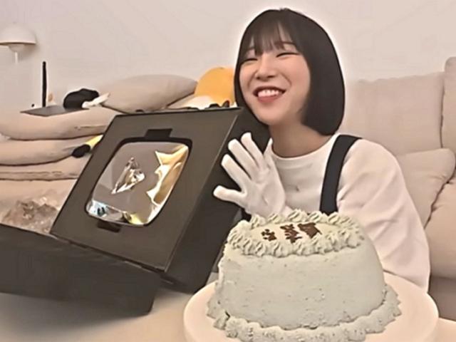 ‘전남친 폭행’ <strong>지옥</strong> 견딘 쯔양, 건강하게 복귀 후 ‘다이아버튼’ 받았다
