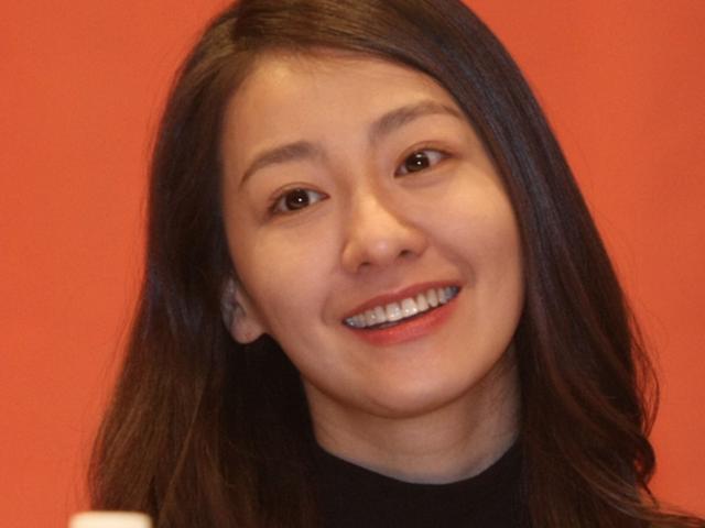 배우 <strong>이미연</strong> 부친상…슬픔 속에서 빈소 지켜