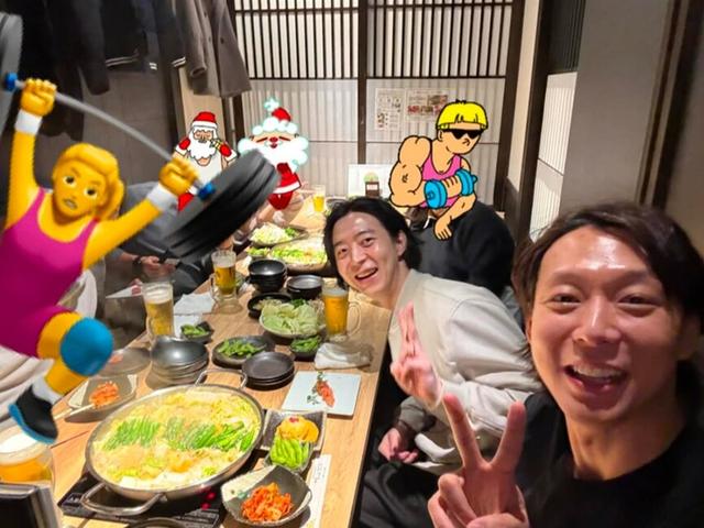 '마약+4억 체납' <strong>박유천</strong>, 日서 근황 공개…동생 박유환과 밝은 미소