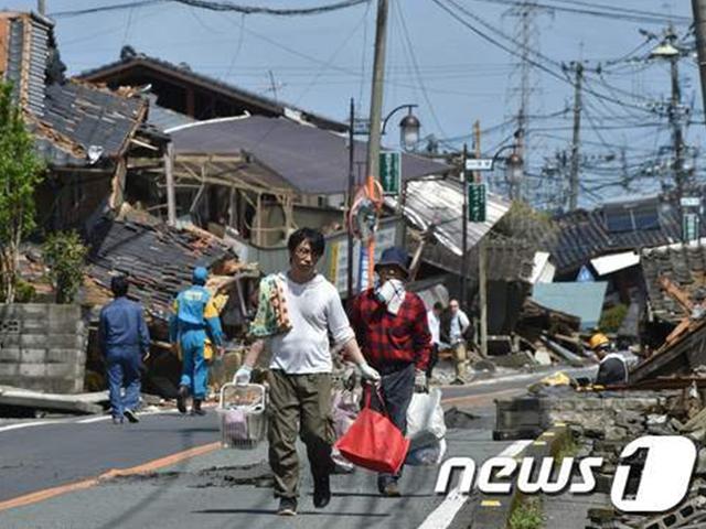 또 불거진 난카이 대지진 공포…"<strong>일본</strong><strong>여행</strong>, 지진 알림앱 필수"