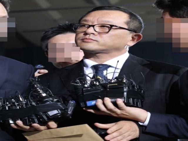 <strong>전두환</strong> 장남 설립 출판도매업체 ‘북플러스’ 유동성 위기