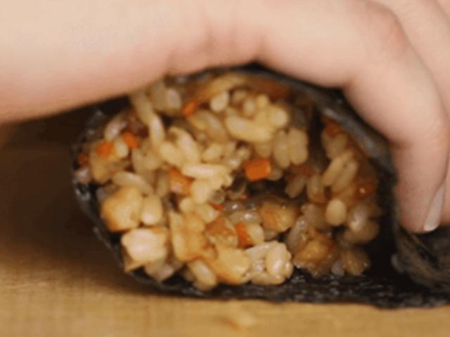 진주 유명 김밥집의 비밀…매콤한 ‘땡초 김밥’ 레시피