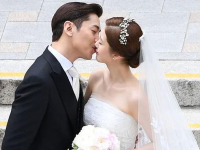 "신화 멤버 중 최초"..에릭 '다둥이 아빠' 됐다! '둘째' <strong>출산</strong> 소식 깜짝