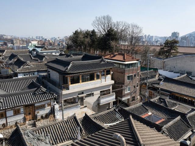서울을 한눈에 담는 <strong>한옥</strong>