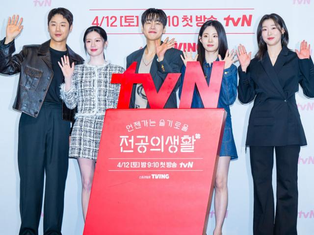 1년 기다린 ‘언슬전’, 메디컬 드라마 흥행 속 론칭..현실 '의료파업' 이겨낼까