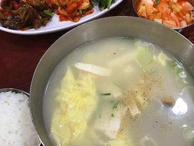 북엇국 한 그릇의 위로, ‘무교동북어국집’