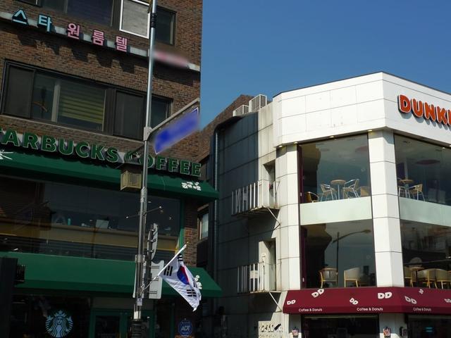 '진짜 역대급 이벤트..' 스타벅스 일회용 컵 5개만 모아서 가면 실제 '보상' 받을 수 있는 국내 매장 (+위치)