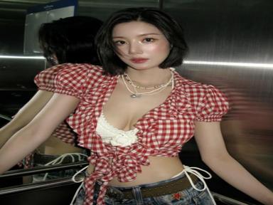 작정한 권은비 '워터밤' 찢었다…몸매 유지 식단은?