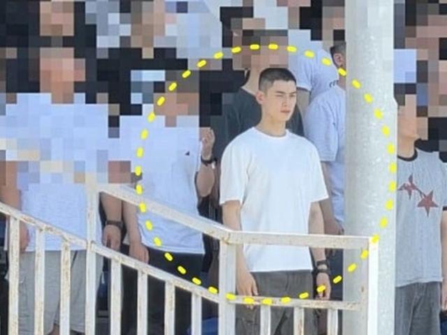 “얼굴에서 빛이 나네”... 아들 찾던 엄마들 ‘시선 집중’ 시킨 차은우 입소 사진
