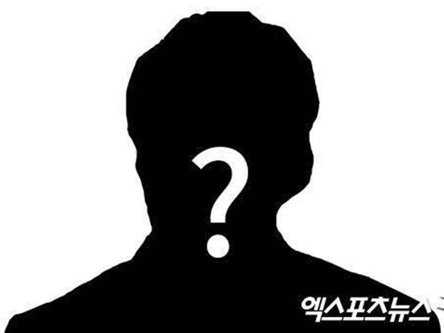 <strong>결혼</strong> 앞둔 男배우, 양다리 입막음에 800만원…前 여친 폭로 논란