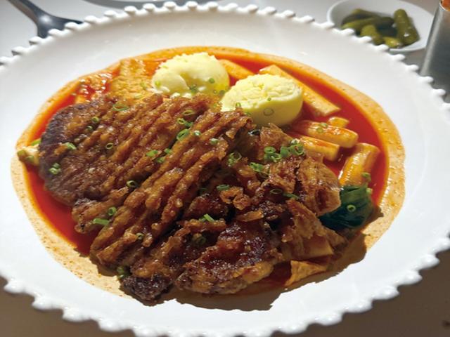 “꿈같은 여름 밤” 낭만 어린 와인 바