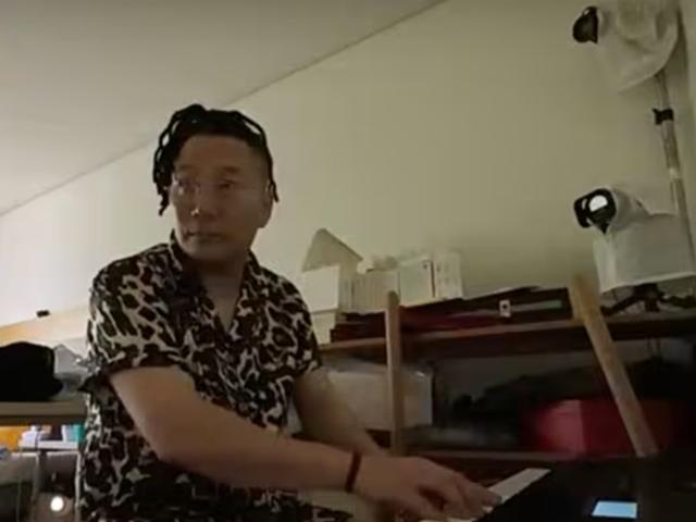 "<strong>이혼</strong> 후에도 같이 살아" 윤민수, 전처와 '동거' 이유 밝힌다