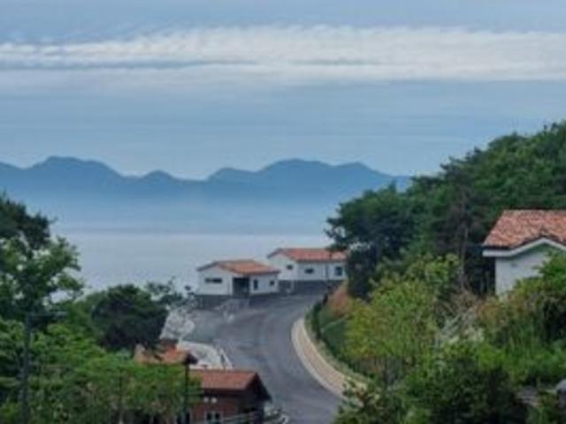 오션뷰 국립자연휴양림 ‘4선’ 숙소에서 바다가 보이는 마을