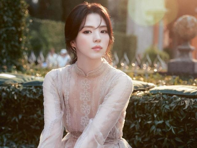 “인스타 좋아요 하나가 이렇게 커지나?” 한소희 논란 재점화