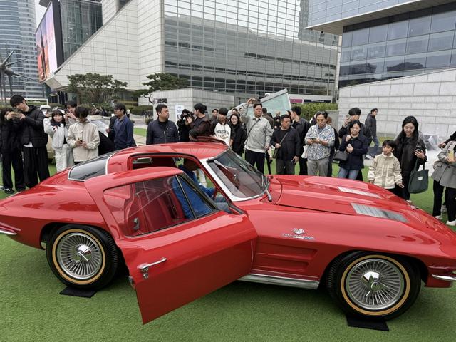 서울서 펼쳐진 ‘레전드 클래식카의 향연’