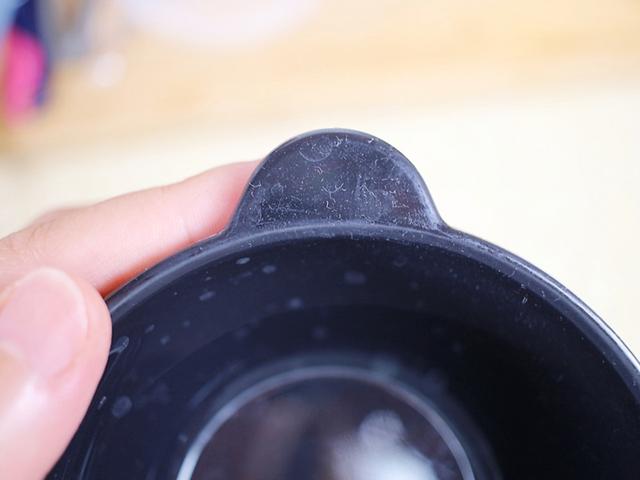 세제로도 안 지워지는 실리콘 끈적임, 이 방법이면 새것처럼!