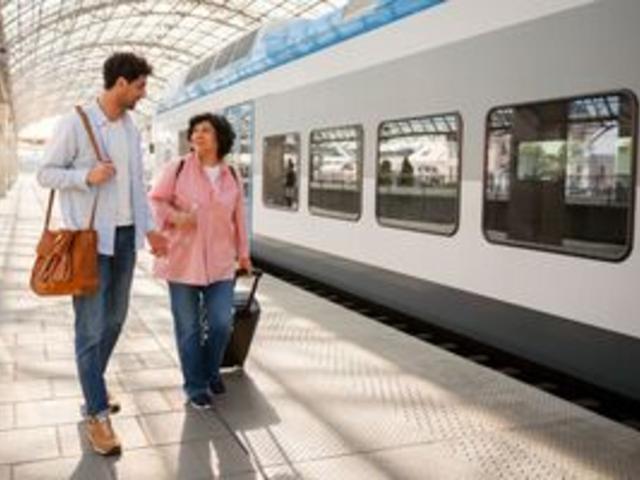 “유럽 <strong>비행기</strong>값으로 전국일주 한다고?” 300만 원에도 예약 폭주하는 기차 여행